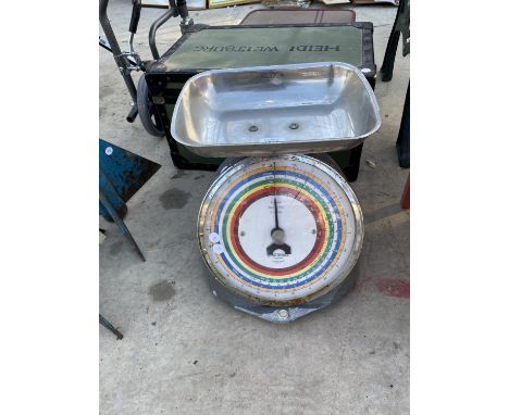 A VINTAGE SET OF AVERY BERKEL SCALES 