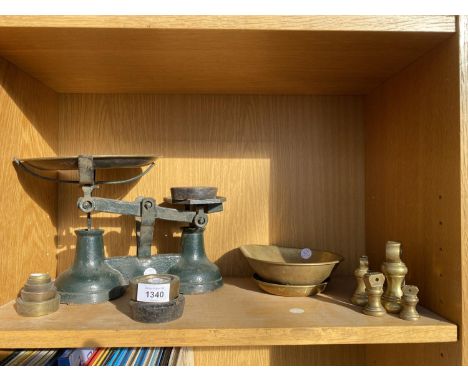 A VINTAGE SET OF WEIGH SCALES WITH BRASS WEIGHTS 