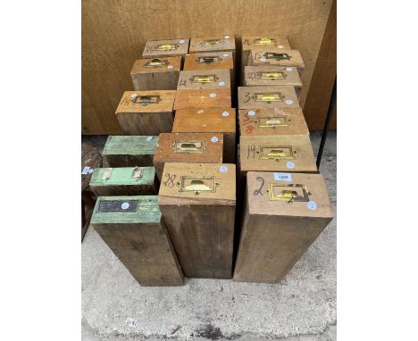 A COLLECTION OF 17 VINTAGE HABERDASHERY DRAWERS AND A FURTHER 3 DRAWERS 