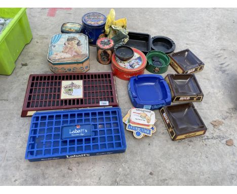 AN ASSORTMENT OF PUB ITEMS TO INCLUDE BRANDED DRIP TRAYS, ASH TRAYS AND VINTAGE TINS ETC 