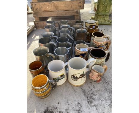 A LARGE COLLECTION OF TANKARDS TO INLCUDE SOME PEWTER AND SOME CERAMIC 