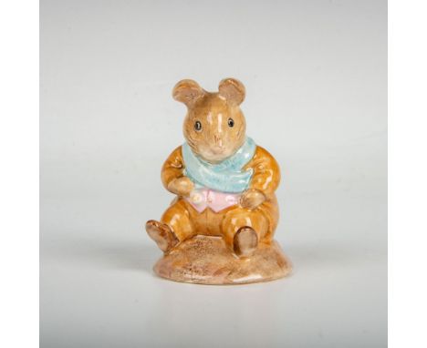 This is Benjamin Bunny's father and modeled in a brown suit, light blue scarf and pink shirt This item has its original box m