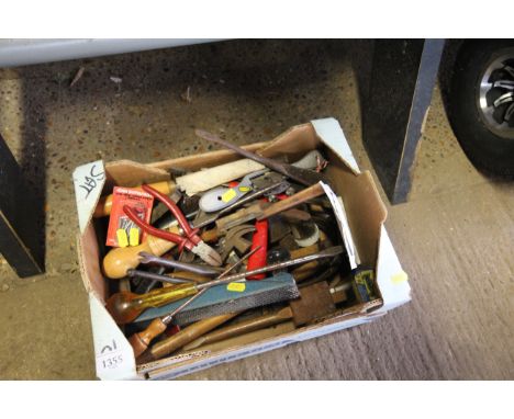 A tray box containing various hand tools to include mallets; screwdrivers; chisels etc