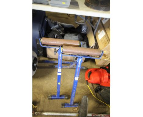 A pair of Record RPR400 roller stands
