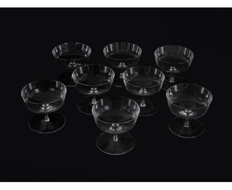 8 ChampagnerschalenAusführung LobmeyrFarbloses MusselinglasHöhe je 8,5 cm
