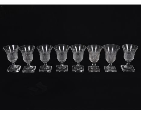 8 LikörgläserAusführung LobmeyrHöhe 9 cm, Durchmesser 5,5 cm