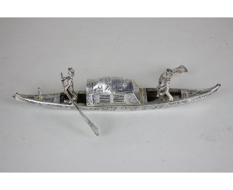 An early 20th century Continental silver gondola trinket box with London import marks, Elly Isaac Miller, 1902, (a/f), 3oz