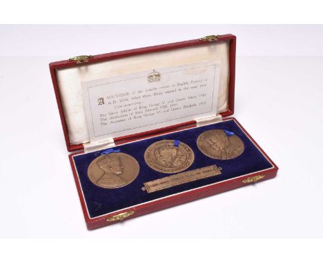 United Kingdom 1936, Three kings reigned in the same year. 3 medallions in fitted casecomprisingGeorge V and Queen Mary bronz