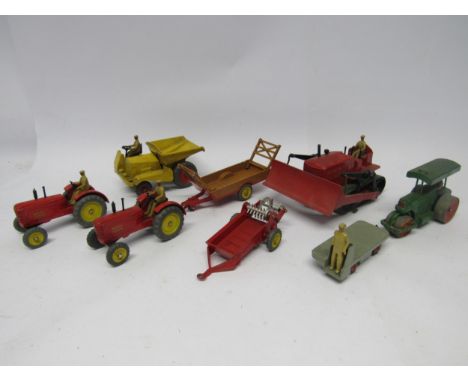 A collection of Dinky Toys diecast commercial and agricultural vehicles to include 561 Blaw Knox Bulldozer, 25p Aveling-Barfo