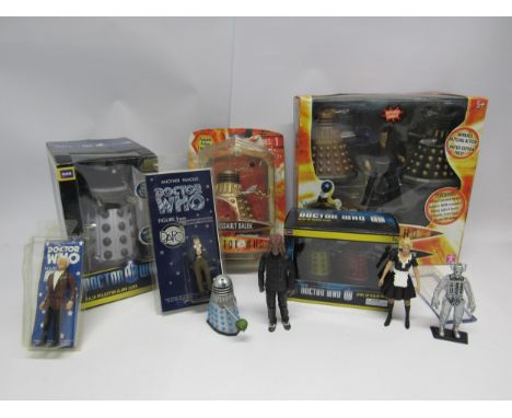 Assorted boxed and loose Doctor Who toys, figures and collectables including Radio Controlled Dalek Battle Pack, Assault Dale