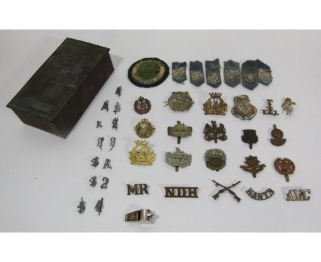 Collection of military cap badges, buttons, etc, RAF, Gloucester Reg, The Kings, Worcestershire, Ordnance, Hampshire, etc 