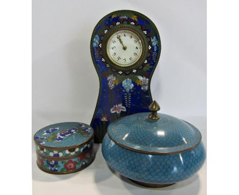 An Art Deco style cloisonné mantel clock, 20cm tall, a cloisonné pill box and a further blue fish scale pattern cloisonné tri