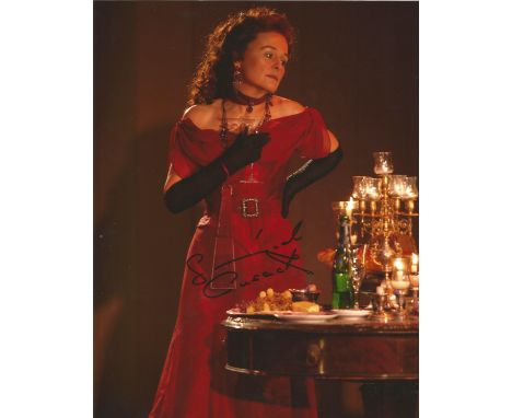 Sinead Cusack signed 10 x 8 colour Portrait Photo, from in person collection autographed at Theatre London 2009. Good Conditi