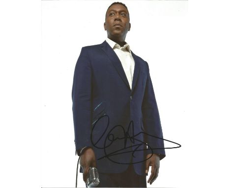 Lenny Henry signed 10 x 8 colour Photoshoot Portrait Photo, from in person collection autographed at London Theatre 2009. Goo
