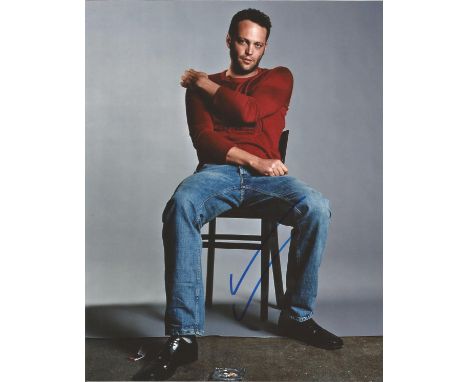 Vince Vaughn signed 10 x 8 colour Photoshoot Portrait Photo, from in person collection autographed at London Premiere 2007. G
