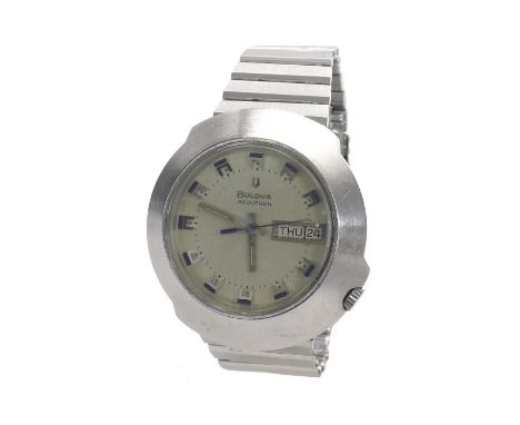 Bulova Accutron stainless steel gentleman's bracelet watch, circa 1970, case no. 3-79671, the circular silvered dial with bat