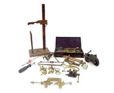 Small quantity of interesting small clock tools