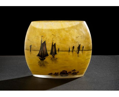 DAUM. Nancy, first quarter of the 20th century.Small Art Nouveau vase.Hand-painted paste glass.Signed.Measurements: 8.5 cm (h