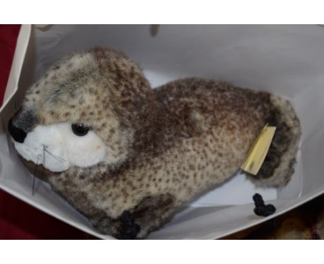 MODERN STEIFF MODEL OF A SEAL, NO 063091