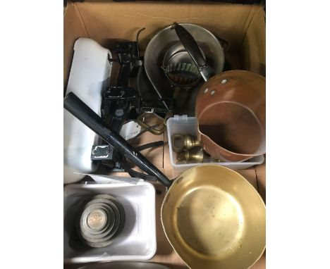 SALTER KITCHEN SCALES, 2 SETS WEIGHTS, 2 BRASS SAUCEPANS, 1 COPPER PAN, MOULD PAN