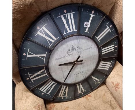 LARGE CIRCULAR QUARTZ WALL CLOCK