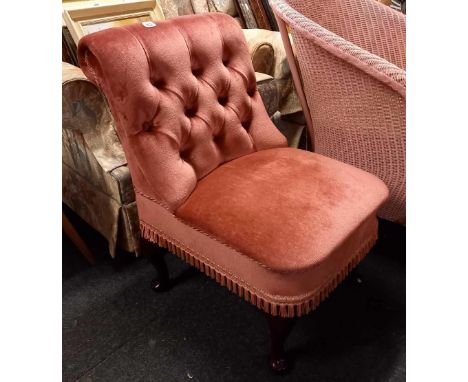 LIGHT RED BUTTON BACK BEDROOM CHAIR