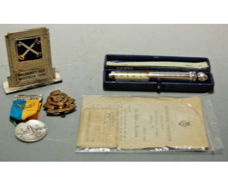 A small collection of miscellaneous items, to include a Messko Hauser tyre pressure gauge in fitted box, an Automobile Associ