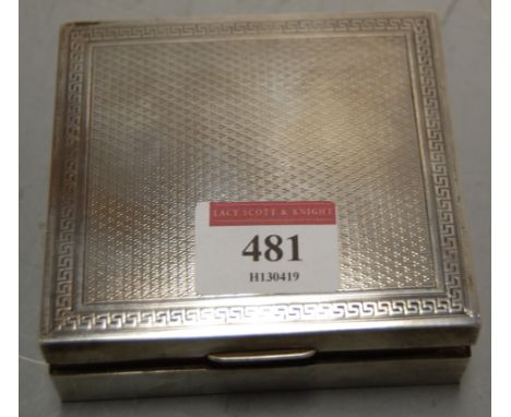 An engine turned silver table cigarette box, Birmingham 1920, width 9cm