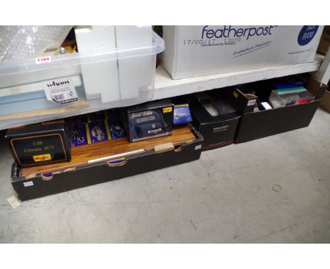 A collection of model cars, some boxed.&nbsp; 