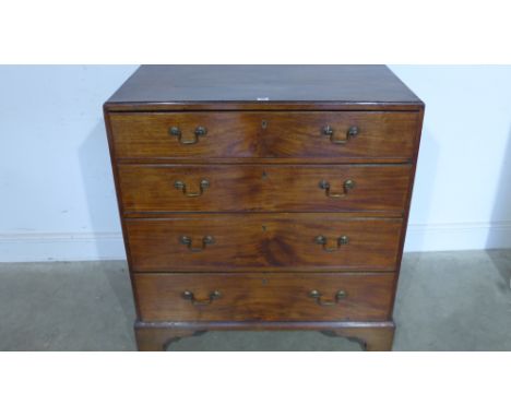 A Georgian mahogany chest of four graduated drawers with brass drop handles on bracket feet - 97cm x 92cm x 50cm