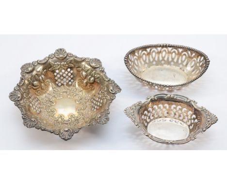 Three pierced silver dishes, Birmingham 1899, 1909, the third sterling silver, 88gm. (3)