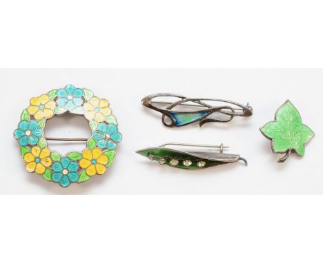 A 925 silver, enamel and paste leaf brooch, 45mm, a 925 silver and enamel floral wreath brooch, 45mm, a 925 silver and enamel