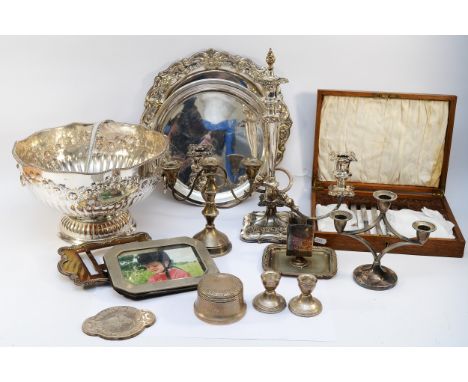 A pair of silver desk candlesticks, Birmingham 1988, together with a silver trinket box, Birmingham 1992, a silver embossed t