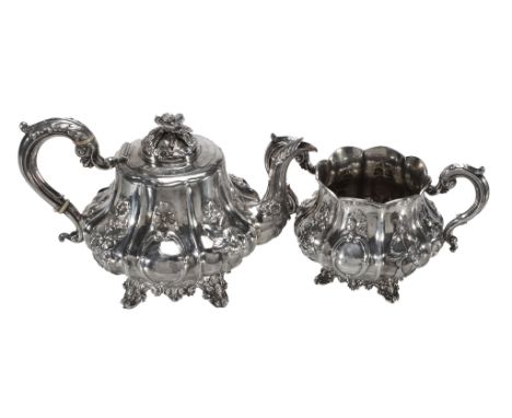  An early Victorian silver lobed baluster tea pot and matching sugar basin by William Hunter,   London 1845-46, the tea pot w