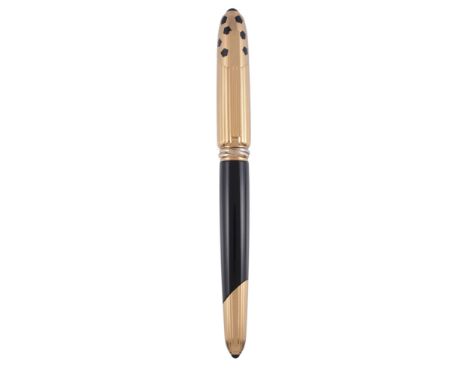  Cartier, Must de Cartier Panthere, a gold plated and enamel fountain pen,   no. 067153, circa 1990, the cap with fluted and 