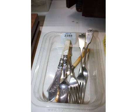 A silver plated vintage bread Fork, fish knife and jam caddy spoon (the latter two with mother of pearl handles) and three si