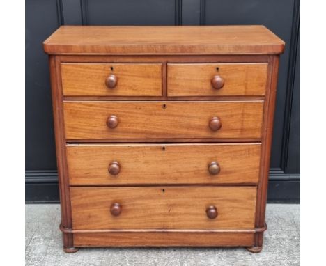 A late Victorian mahogany chest of drawers, 101cm wide; together with a Victorian mahogany commode, with pottery liner and co