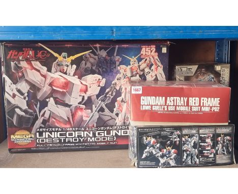 Mobile Suit Gundam: five kit-form figures, comprising: 'Gundam Vidar' (1/100 scale); 'Gundam Astray Red Frame'; 'Unicorn Gund