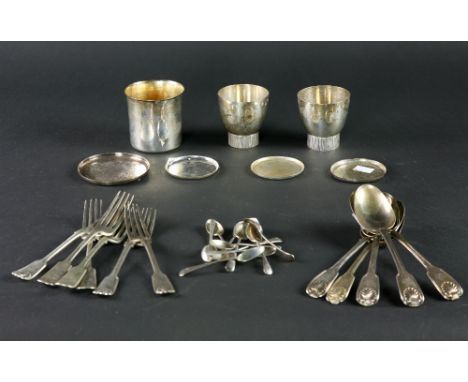 A set of 5 heavy English silver kings pattern Serving Spoons, London c. 1832, possibly by Wm. Cooper, approx. 17 ozs; a set o