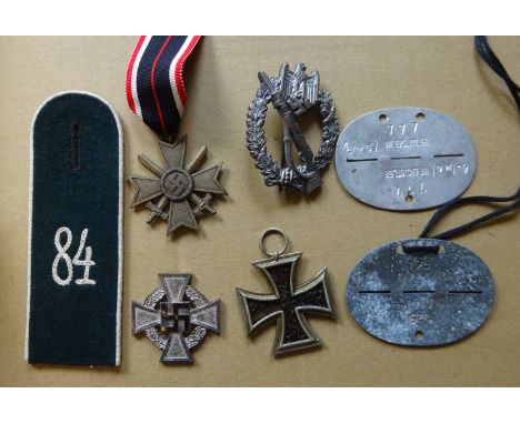 Third Reich insignia etc: Infantry Assault badge, silvered on brass, with wire pin fitting; War Merit Cross 2nd class, with r