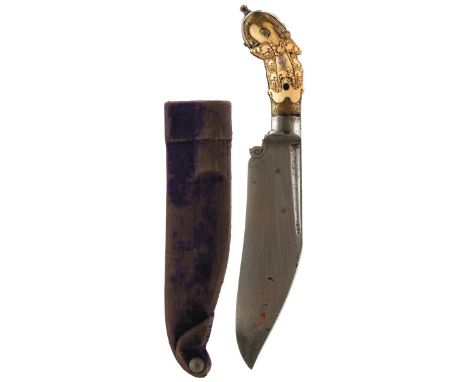 A FINE 19TH CENTURY SINHALESE PIHA KAETTA, 21cm clean fullered blade chiselled with a foliate flourish to the lock back edge,