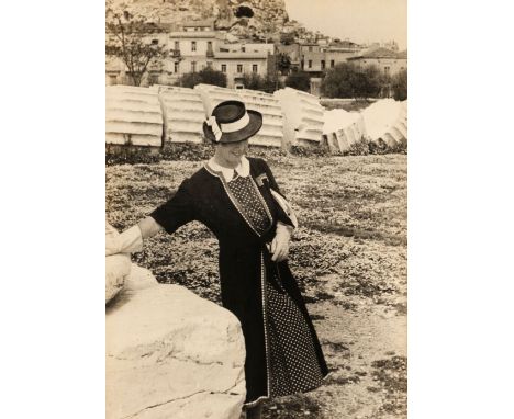 Stark (Freya). Seen in the Hadhramaut, signed edition deluxe, London: John Murray, 1938, signed by the author to half-title, 