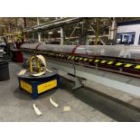 Tube cutting machine