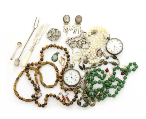 A quantity of jewellery, to include a silver hollow link necklace, a silver labradorite pendant, a pair of silver drop earrin