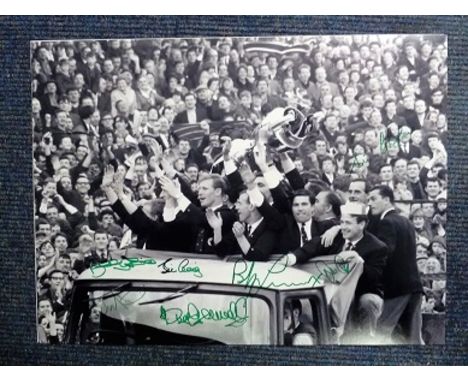 Celtic Multisigned B/W, 16 x 12 Photo Depicting Celtics Returning Heroes Parading The European Cup Around Celtic Park After V
