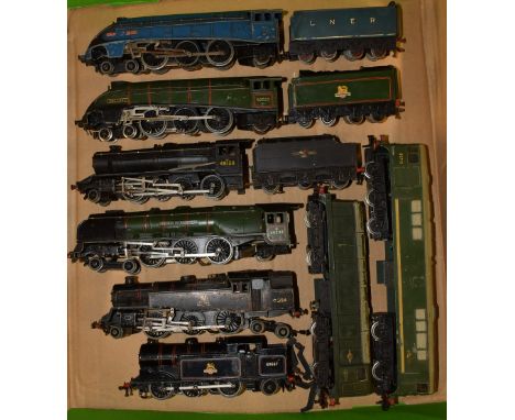 Hornby Dublo - a three rail 4-6-2 Mallard locomotive and 8 wheel tender, BR green livery, Rn 60022;  others 4-6-2 Sir Nigel G