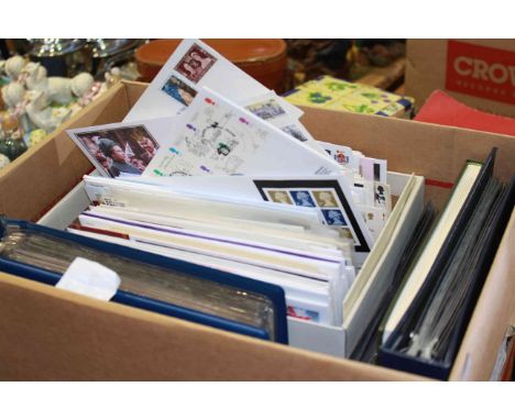 Large collection of first day covers, loose and in seven albums