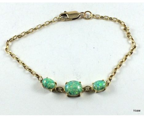 A 9ct gold 3 opal ladies bracelet