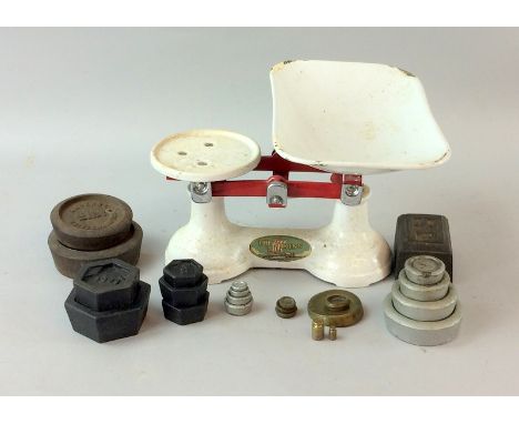 Set of Viking kitchen scales with weights