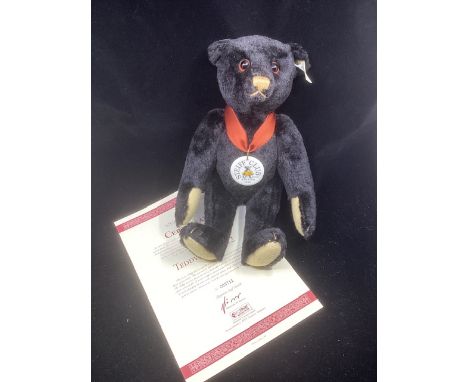     Steiff  German Fine  mohair Noir Vintage boxed Teddy bear 1912 replica , issued 1999  420160 35cm Black teddy bear, with
